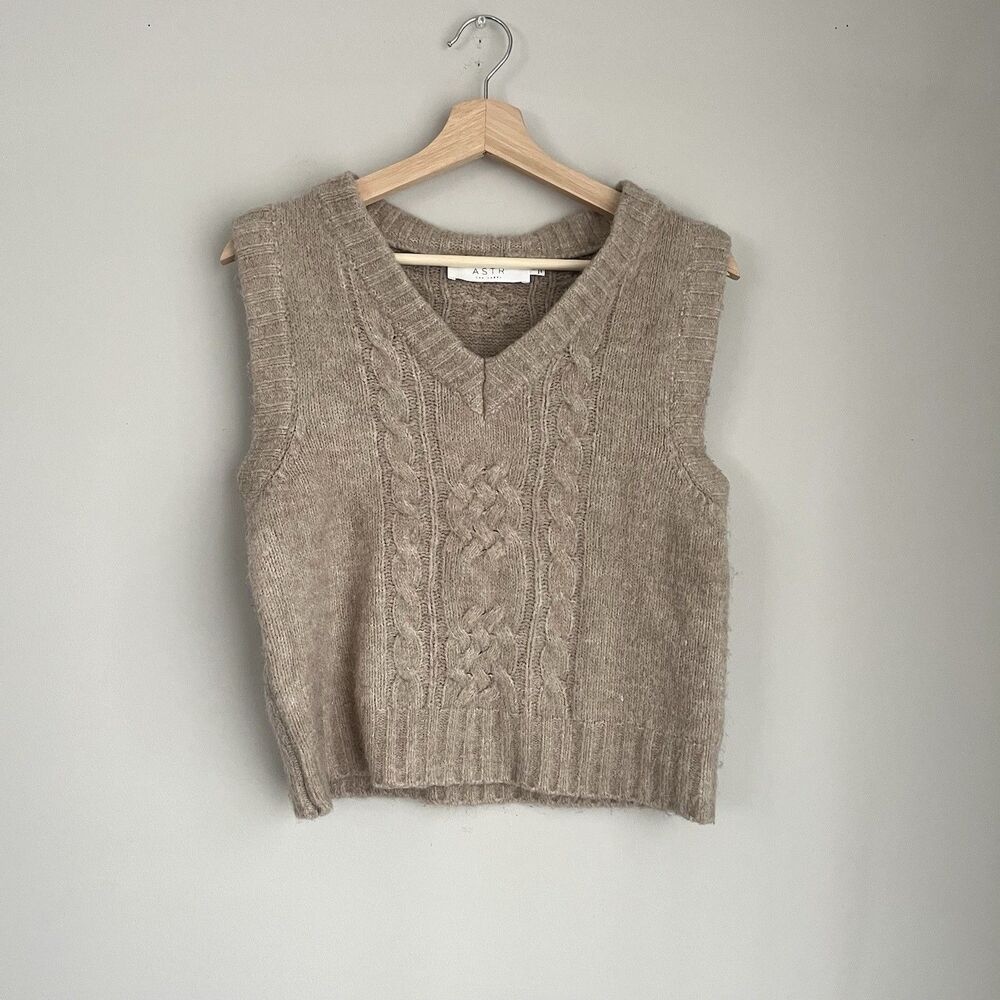 ASTR The Label V Neck Sweater Vest Size Small